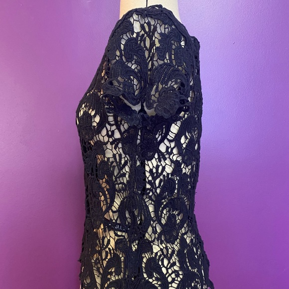 Mesmerizing black lace shirt sleeve top - Picture 2 of 5